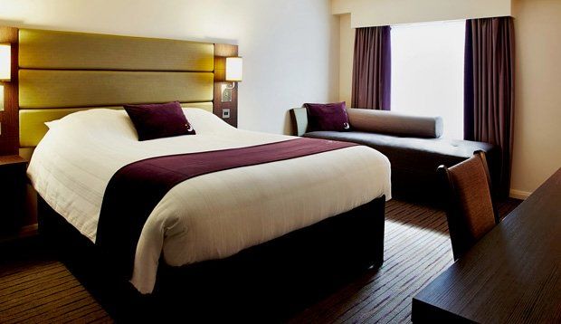 Premier Inn Premier Inn Heathrow Airport Terminal 4 Stanwell Exterior foto